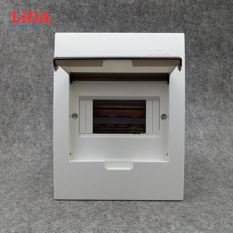 TỦ ĐIỆN NHỰA LIOA CHỨA 3 - 6 APTOMAT