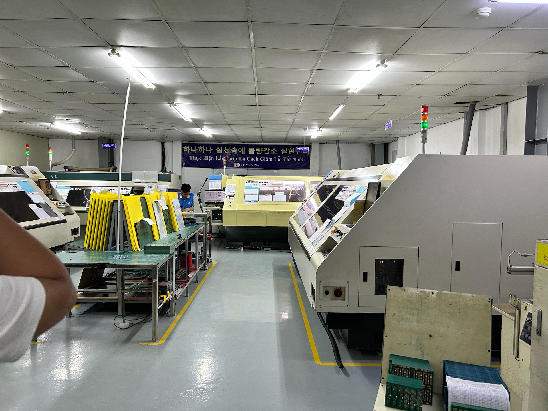 Hệ thống hút bụi linh kiện điện tử công nghiệp cho NHÀ MÁY